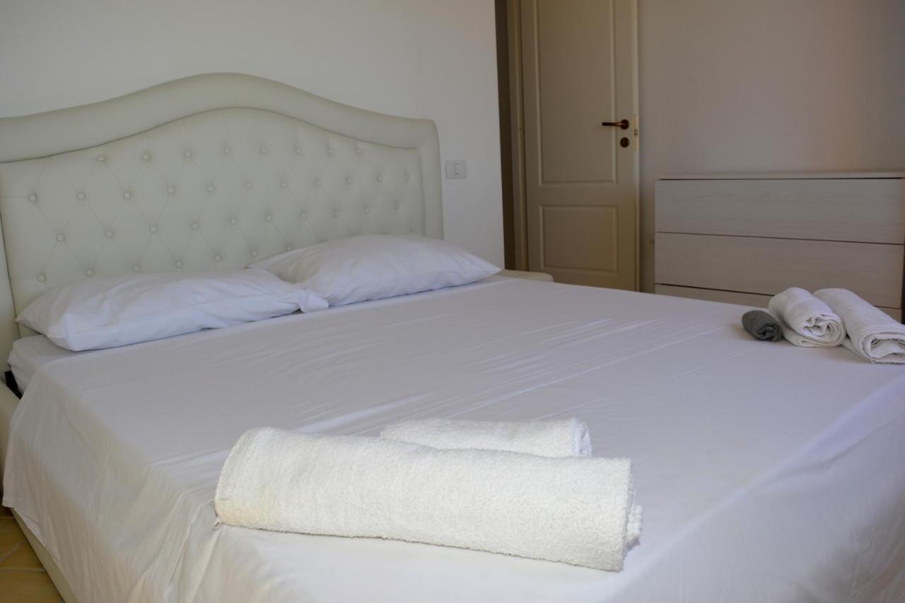 Appartamenti Residence Zodiaco Porto Pozzo Exteriör bild
