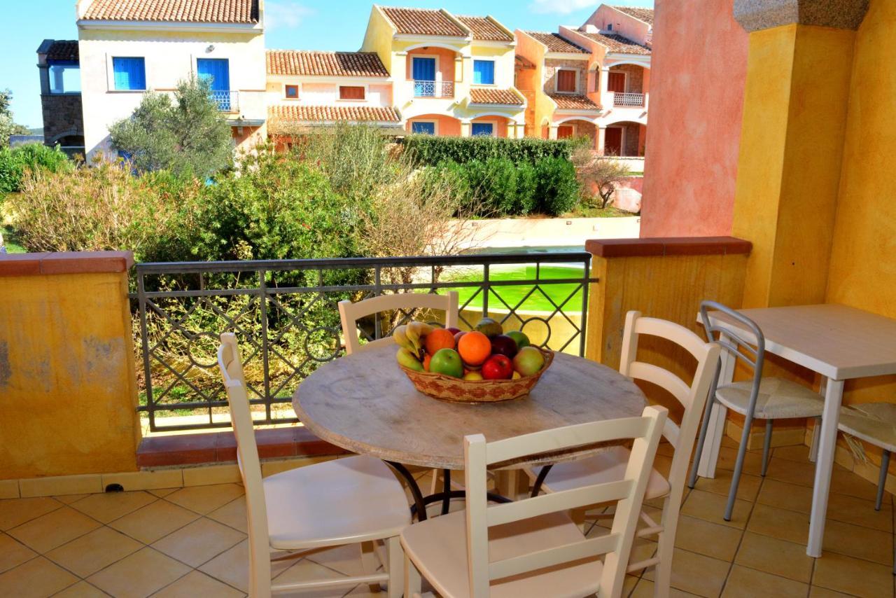 Appartamenti Residence Zodiaco Porto Pozzo Exteriör bild