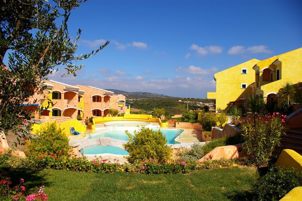 Appartamenti Residence Zodiaco Porto Pozzo Exteriör bild